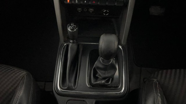 Second-hand 2021 Mahindra Thar LX Hard Top AT for sale in Lucknow-12