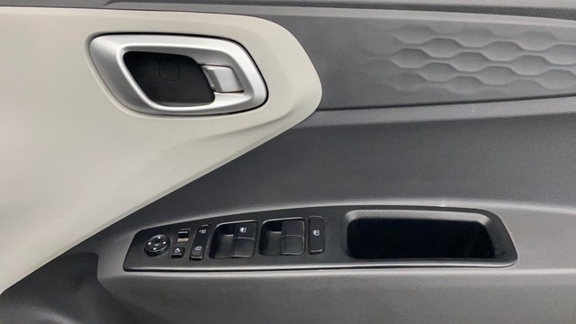 Second-hand 2022 Hyundai Grand i10 Nios Sportz CNG for sale in Lucknow-17