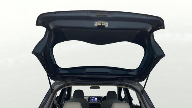 Second-hand 2022 Hyundai Grand i10 Nios Sportz CNG for sale in Lucknow-20