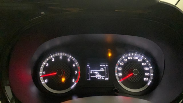 Second-hand 2022 Hyundai Grand i10 Nios Sportz CNG for sale in Lucknow-11