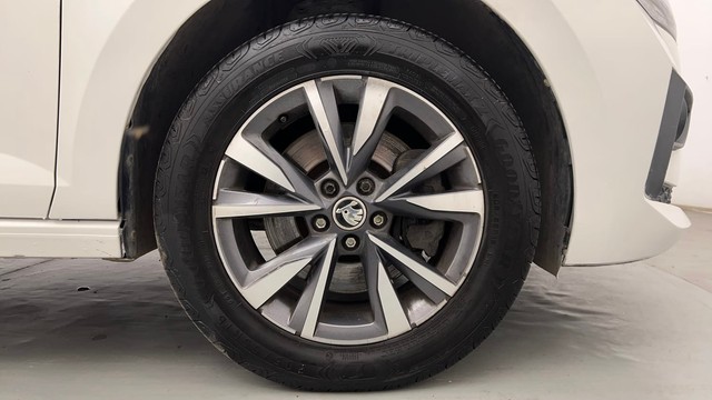 Second-hand 2022 Skoda Slavia 1.5 TSI Style DSG for sale in Chandigarh-17