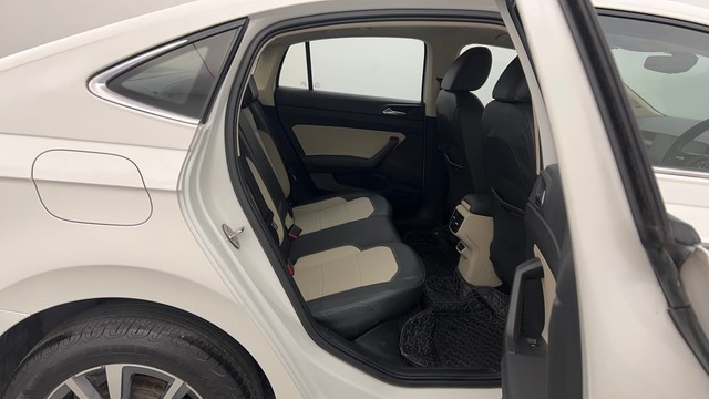 Second-hand 2022 Skoda Slavia 1.5 TSI Style DSG for sale in Chandigarh-32