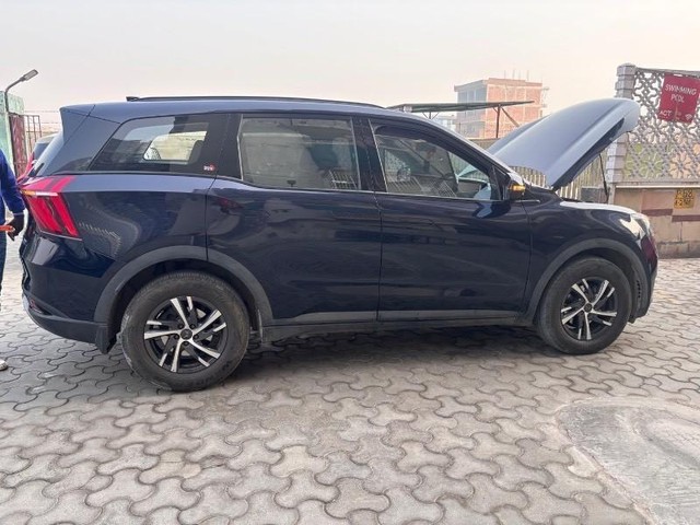 Second-hand 2022 Mahindra XUV700 AX5 Diesel BSVI for sale in Noida-2