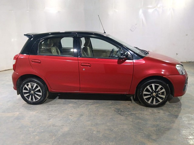 Second-hand 2019 Toyota Etios Liva 1.2 V Dual Tone for sale in Kochi-2