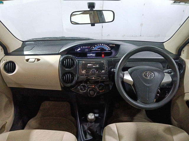Second-hand 2019 Toyota Etios Liva 1.2 V Dual Tone for sale in Kochi-11