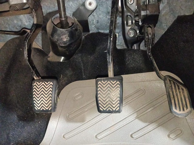 Second-hand 2019 Toyota Etios Liva 1.2 V Dual Tone for sale in Kochi-14