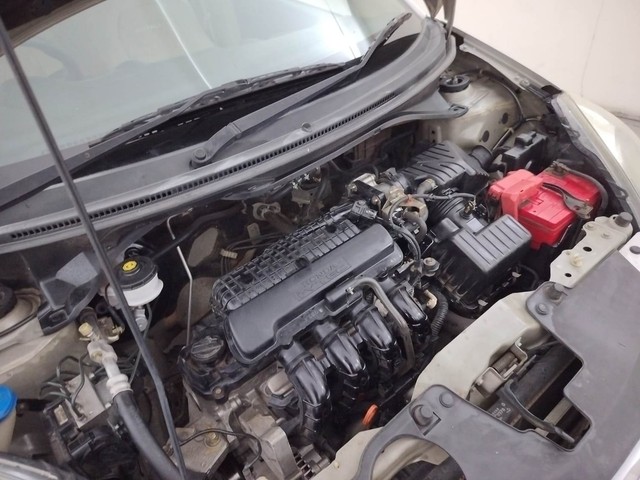 Second-hand 2014 Honda Brio VX AT for sale in Coimbatore-39