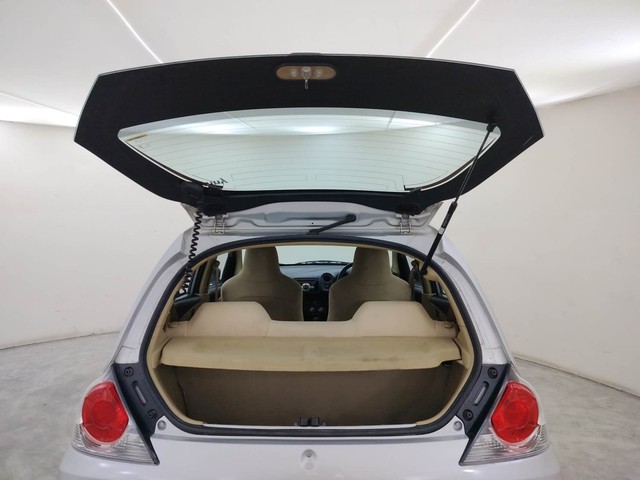 Second-hand 2014 Honda Brio VX AT for sale in Coimbatore-37