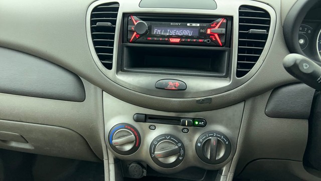 Second-hand 2015 Hyundai i10 Magna 1.1 for sale in Chennai-32