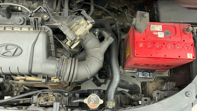 Second-hand 2015 Hyundai i10 Magna 1.1 for sale in Chennai-37