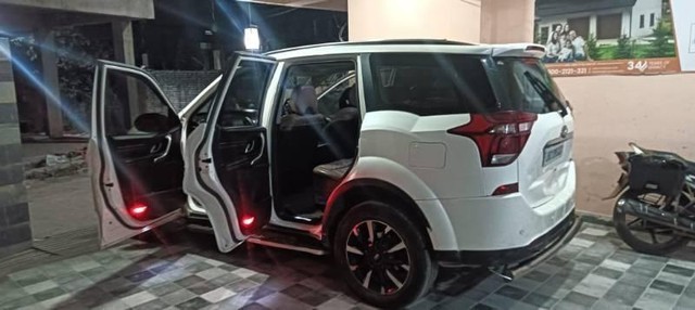 Mahindra XUV500 W11 BSIV Second-hand 2019 Mahindra XUV500 W11 BSIV for sale in Ranchi-6