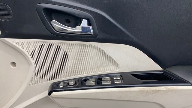 Mahindra XUV300 W8 AMT Diesel BSVI Second-hand 2021 Mahindra XUV300 W8 AMT Diesel BSVI for sale in Lucknow-17