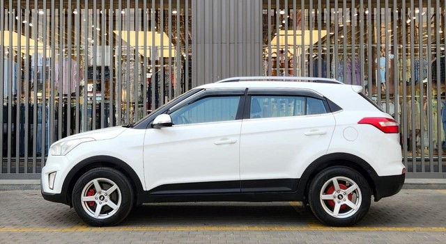 Second-hand 2015 Hyundai Creta 1.4 CRDi Base for sale in Surat-3