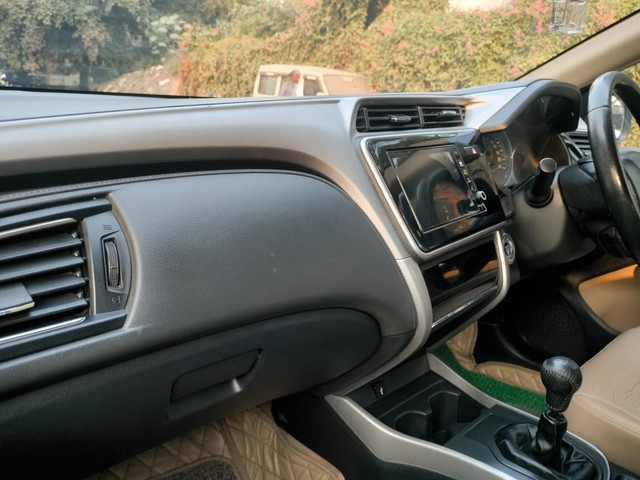Second-hand 2018 Honda City i-VTEC VX for sale in Jabalpur-11