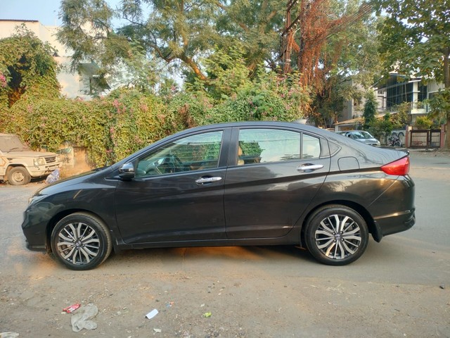 Second-hand 2018 Honda City i-VTEC VX for sale in Jabalpur-3