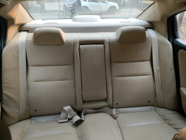 Second-hand 2018 Honda City i-VTEC VX for sale in Jabalpur-12