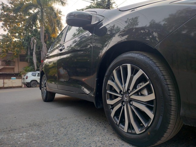 Second-hand 2018 Honda City i-VTEC VX for sale in Jabalpur-7