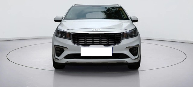 Second-hand 2023 Kia Carnival Limousine Plus for sale in New Delhi-5