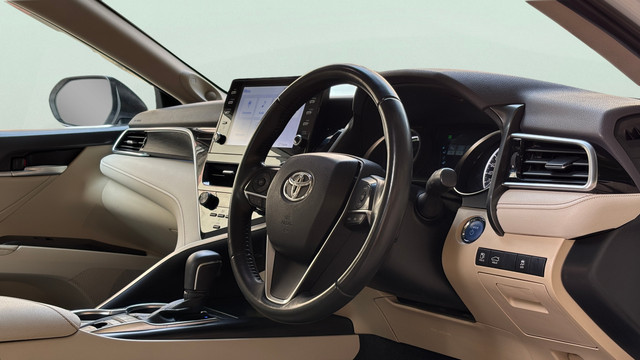 Second-hand 2023 Toyota Camry 2.5 Hybrid BSVI for sale in Faridabad-6