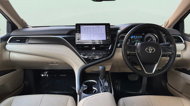 Second-hand 2023 Toyota Camry 2.5 Hybrid BSVI for sale in Faridabad-12