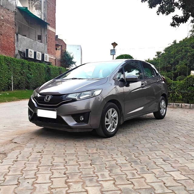 Second-hand 2017 Honda Jazz 1.2 V AT i VTEC Privilege for sale in Gurgaon-4