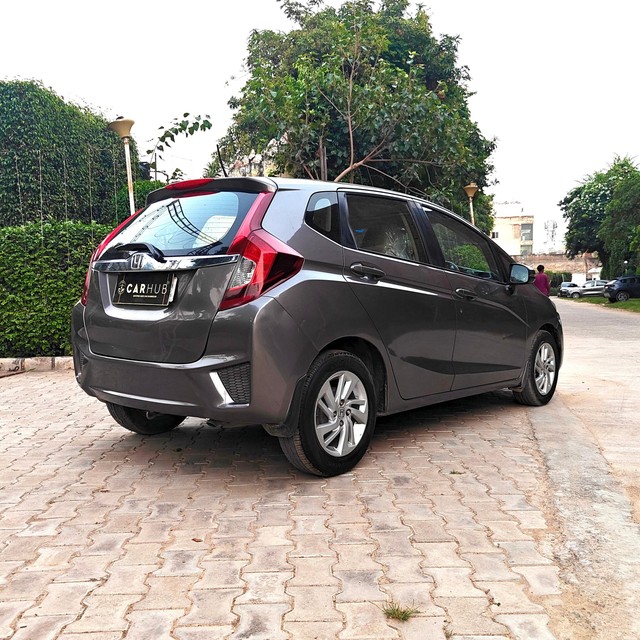 Second-hand 2017 Honda Jazz 1.2 V AT i VTEC Privilege for sale in Gurgaon-8