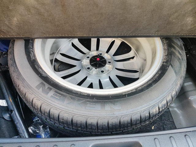 Second-hand 2017 Hyundai Tucson 2.0 Dual VTVT 2WD AT GL for sale in Mumbai-8