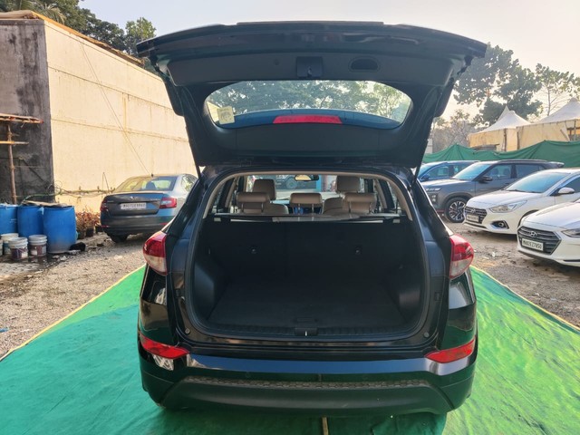 Second-hand 2017 Hyundai Tucson 2.0 Dual VTVT 2WD AT GL for sale in Mumbai-16