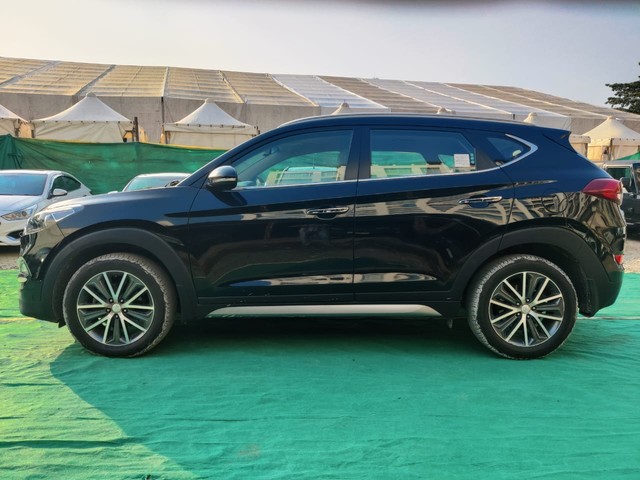 Second-hand 2017 Hyundai Tucson 2.0 Dual VTVT 2WD AT GL for sale in Mumbai-4