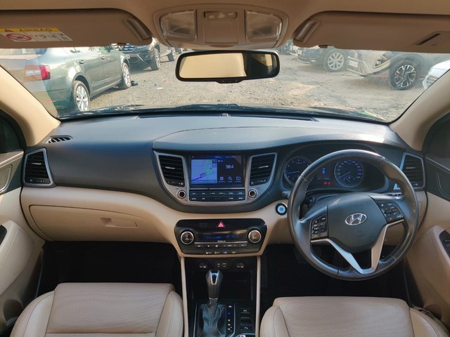 Second-hand 2017 Hyundai Tucson 2.0 Dual VTVT 2WD AT GL for sale in Mumbai-17