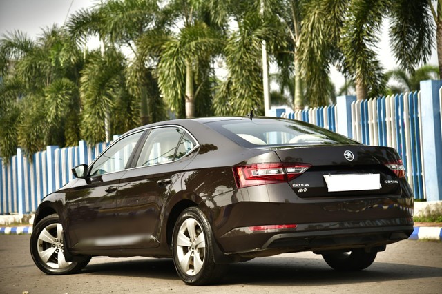 Second-hand 2018 Skoda Superb Style 2.0 TDI AT for sale in Kolkata-8