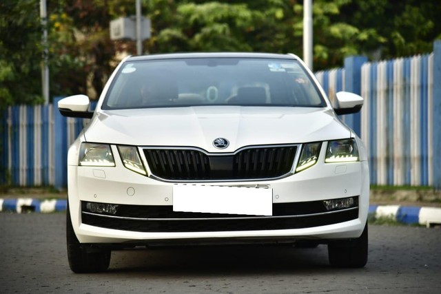 Skoda Octavia 1.8 TSI AT L K Second-hand 2018 Skoda Octavia 1.8 TSI AT L K for sale in Kolkata-5