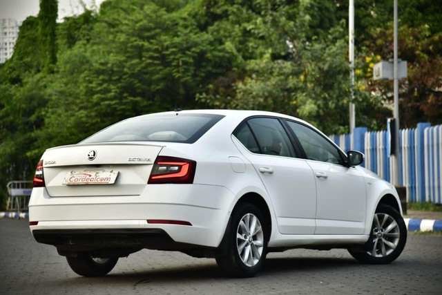 Skoda Octavia 1.8 TSI AT L K Second-hand 2018 Skoda Octavia 1.8 TSI AT L K for sale in Kolkata-9