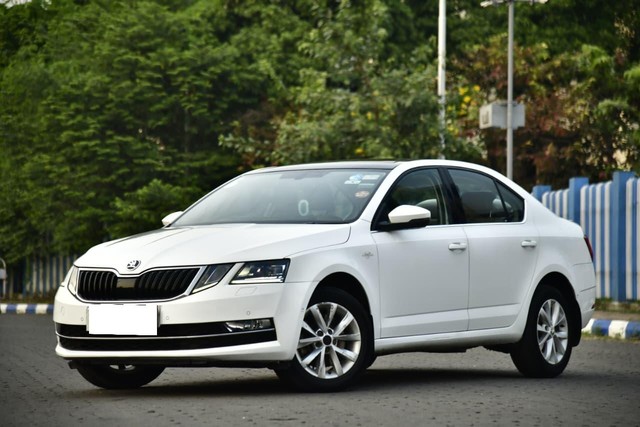 Skoda Octavia 1.8 TSI AT L K Second-hand 2018 Skoda Octavia 1.8 TSI AT L K for sale in Kolkata-4