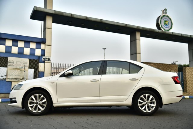 Skoda Octavia 1.8 TSI AT L K Second-hand 2018 Skoda Octavia 1.8 TSI AT L K for sale in Kolkata-3
