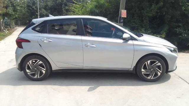 Second-hand 2023 Hyundai i20 Sportz IVT for sale in Kanchipuram-1