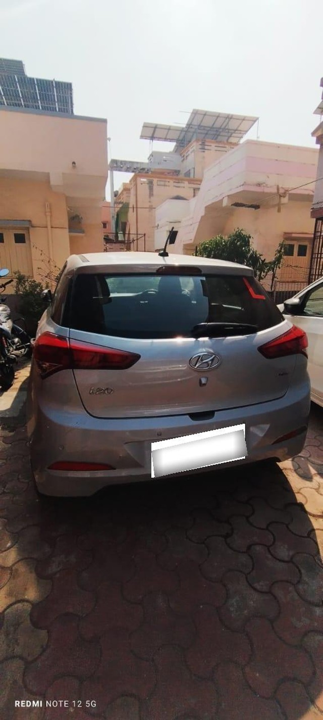 Second-hand 2017 Hyundai i20 1.2 Asta Option for sale in Nadiad-8