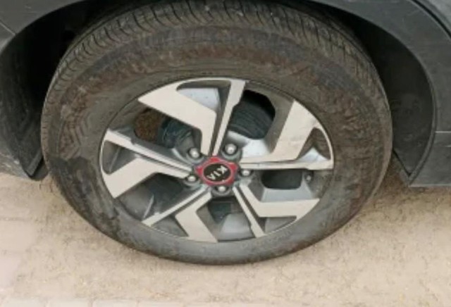 Second-hand 2021 Kia Sonet 1.5 GTX Plus Diesel AT DT for sale in Noida-3