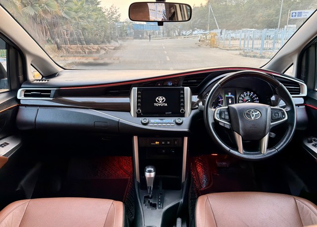 Second-hand 2022 Toyota Innova Crysta 2.4 ZX 7 STR AT for sale in New Delhi-15