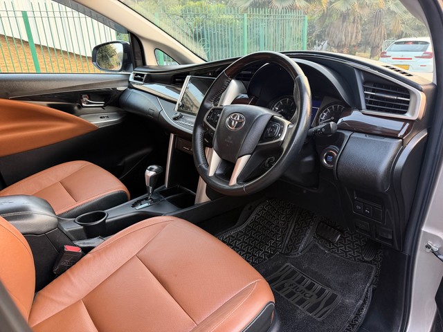 Second-hand 2022 Toyota Innova Crysta 2.4 ZX 7 STR AT for sale in New Delhi-18