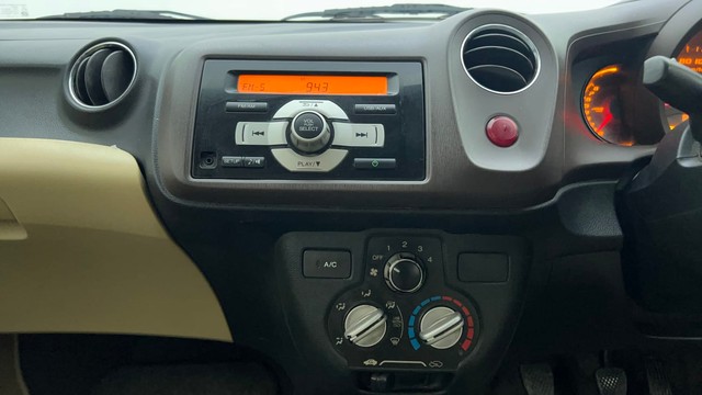 Second-hand 2013 Honda Amaze S i-VTEC for sale in Ahmedabad-25