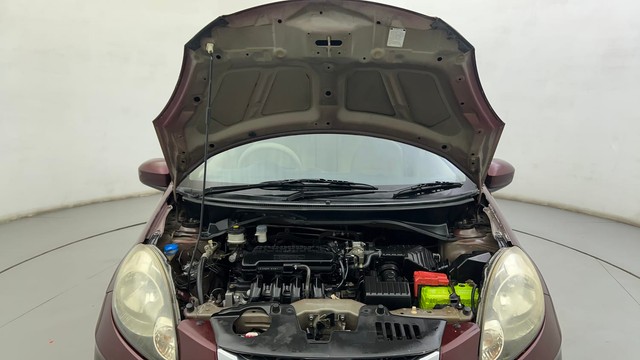 Second-hand 2013 Honda Amaze S i-VTEC for sale in Ahmedabad-8