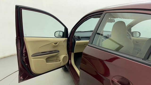 Second-hand 2013 Honda Amaze S i-VTEC for sale in Ahmedabad-28