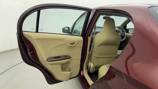 Second-hand 2013 Honda Amaze S i-VTEC for sale in Ahmedabad-26