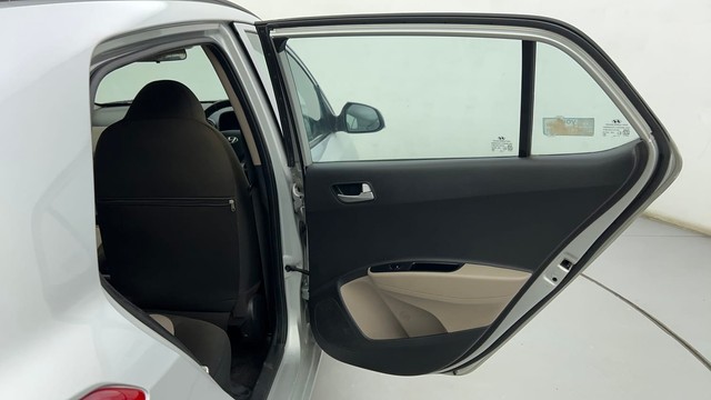 Second-hand 2014 Hyundai Grand i10 1.2 Kappa Sportz BSIV for sale in Ahmedabad-35