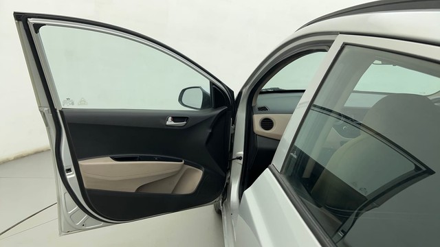 Second-hand 2014 Hyundai Grand i10 1.2 Kappa Sportz BSIV for sale in Ahmedabad-36