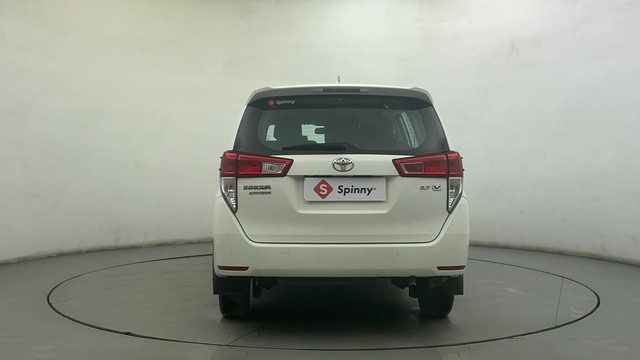 Second-hand 2022 Toyota Innova Crysta 2.7 VX 7 STR for sale in Ahmedabad-4