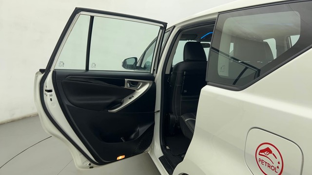 Second-hand 2022 Toyota Innova Crysta 2.7 VX 7 STR for sale in Ahmedabad-27