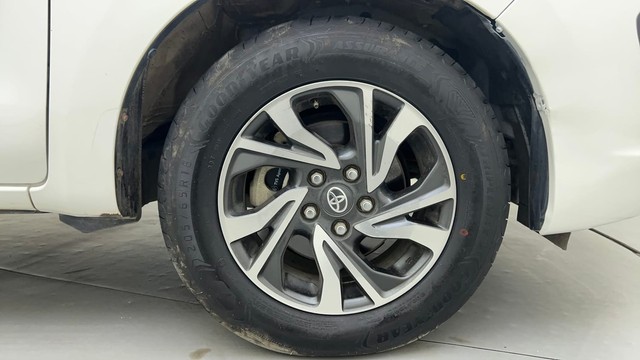 Second-hand 2022 Toyota Innova Crysta 2.7 VX 7 STR for sale in Ahmedabad-17