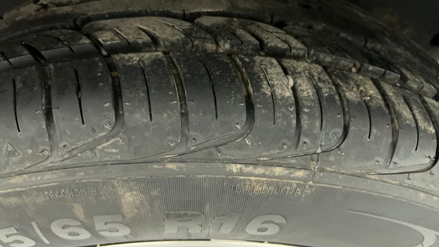 Second-hand 2022 Toyota Innova Crysta 2.7 VX 7 STR for sale in Ahmedabad-23